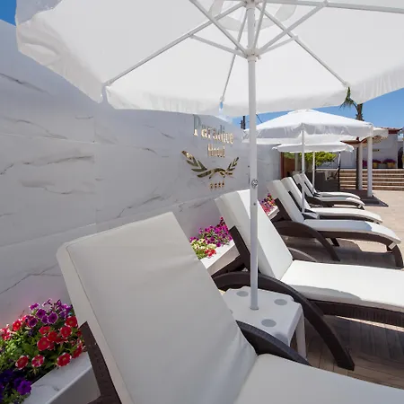 Paradice Luxury Suites-near Zorbas Beach-free Breakfast 4*