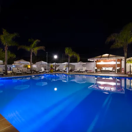 Paradice Luxury Suites-near Zorbas Beach-free Breakfast Hotel Stavrós
