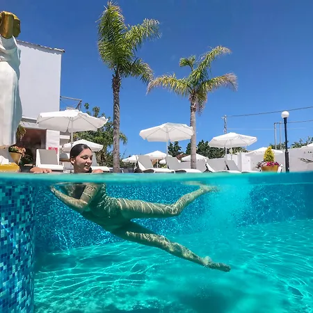 Paradice Luxury Suites-near Zorbas Beach-free Breakfast Hotel