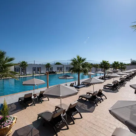 Paradice Luxury Suites-near Zorbas Beach-free Breakfast