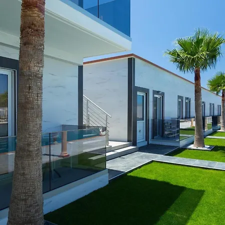 Paradice Luxury Suites-near Zorbas Beach-free Breakfast 4*